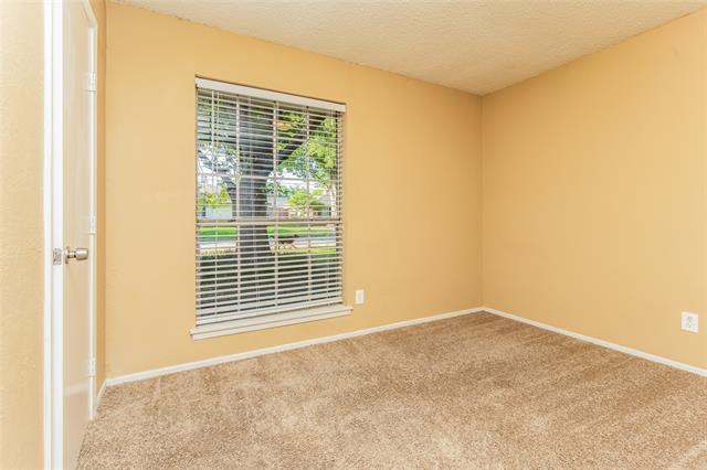 Building Photo - 4622 Burdock Dr
