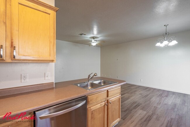 Building Photo - 484 N 2480 W