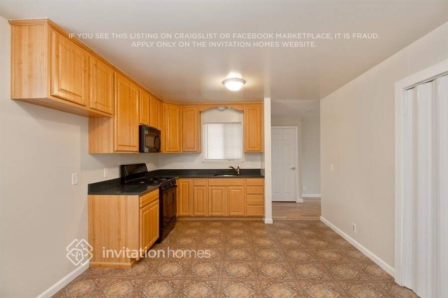 Building Photo - 125 Kennison Ct