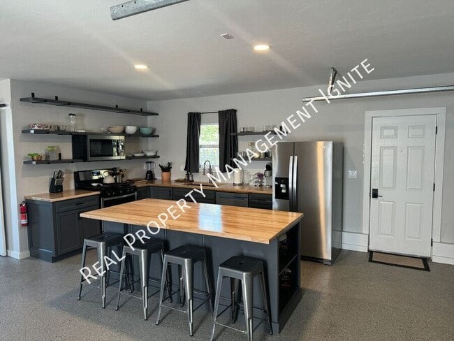 Building Photo - 65601 Highway 20-