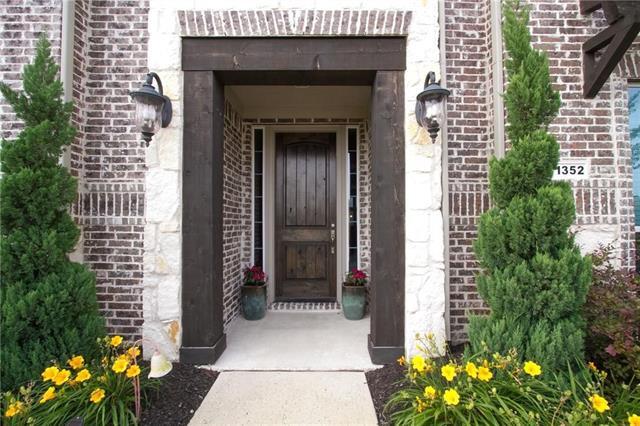 Building Photo - 1352 Bentgrass Dr