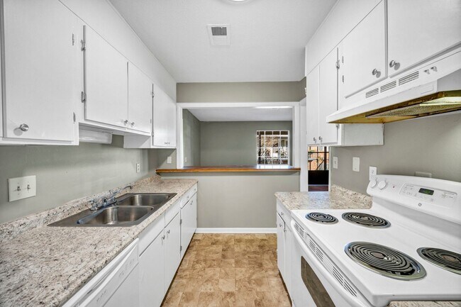 Building Photo - 321cam