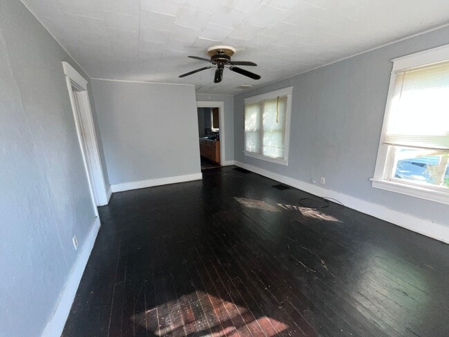 Building Photo - 802 N 71st St