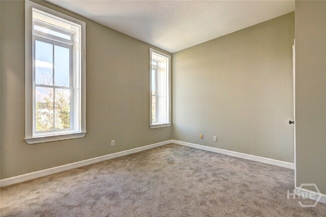 Building Photo - 123 S Broad St