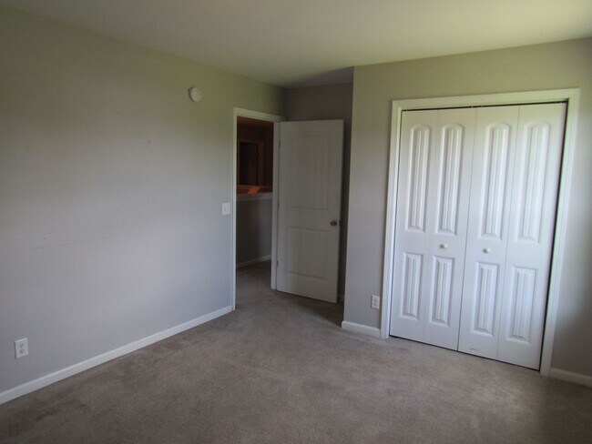Building Photo - 42 Pinto Trail