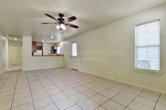 Building Photo - 1019 Rice St