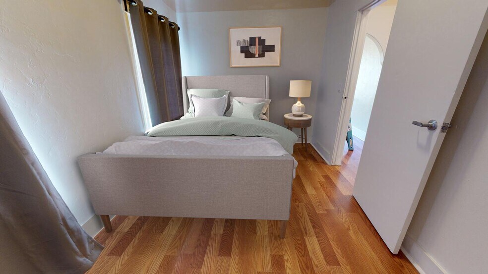 Building Photo - Charming Patten home near Fruitvale BART