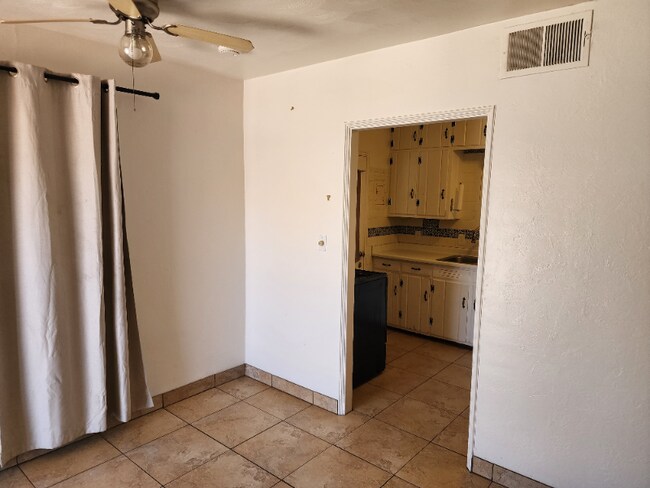 Building Photo - 1207 N Palo Verde Blvd