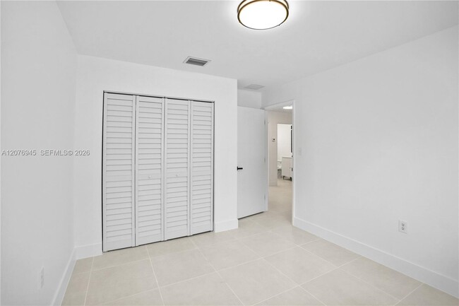 Building Photo - 5819 NW 30th Ave