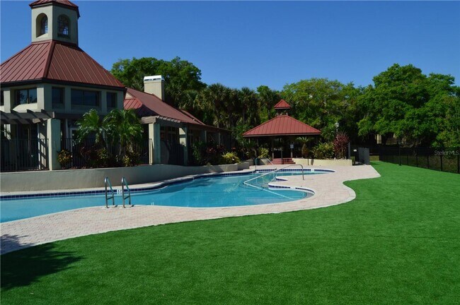 Building Photo - Spacious 1 bedroom/1 bathroom condo at Oasis at Pearl Lake