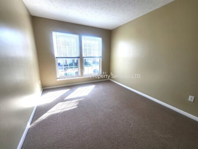 Building Photo - 5351 Regal Ct