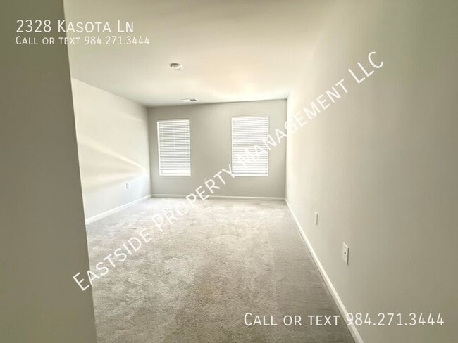 Building Photo - 2328 Kasota Ln