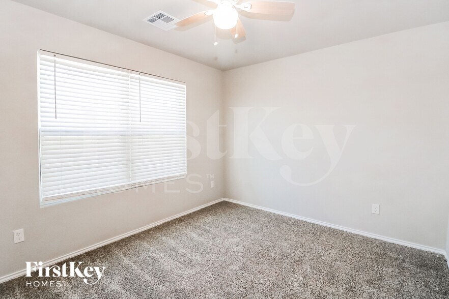 Building Photo - 232 Klare Ct