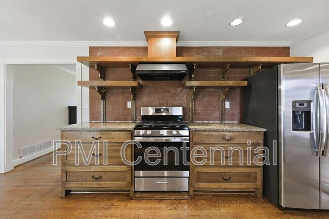 Building Photo - 2649 Homeland Dr