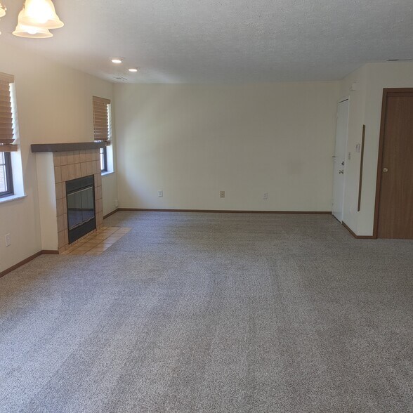 Building Photo - 1276 Robbins Run Ct
