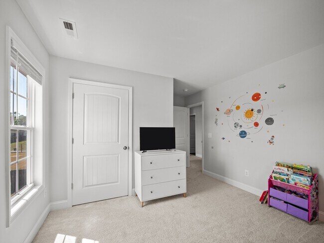 Building Photo - 516 Poults Dr