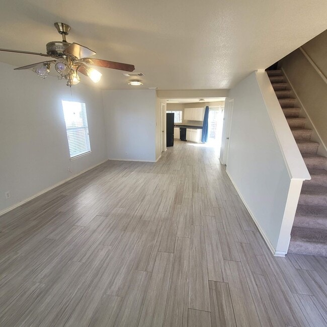 Building Photo - Perfectly Located near Medical Center