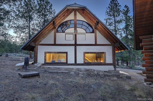 Building Photo - Mountain Log Home for Rent with views and ...