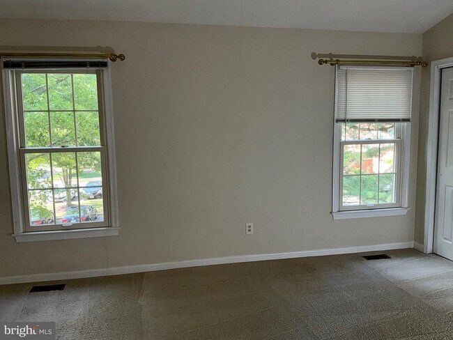 Building Photo - 1311 Templeton Pl