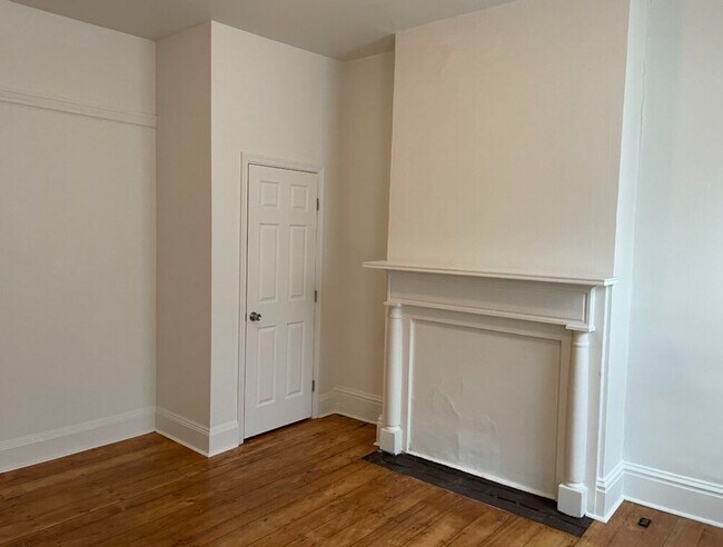 Building Photo - 309 Cherry St