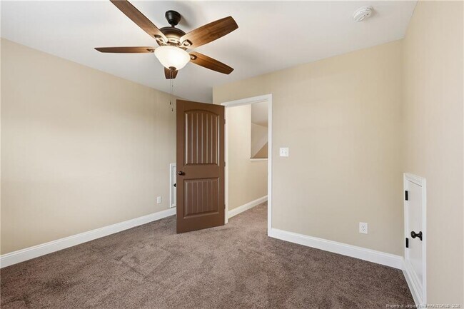 Building Photo - 206 Leland Ln