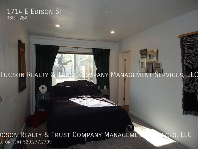 Building Photo - 1714 E Edison St