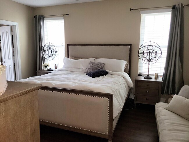 Building Photo - 3236 Silver Sands Cir