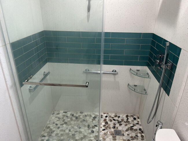 Building Photo - Super Cute 1 Bedroom, 1 Bath ADU