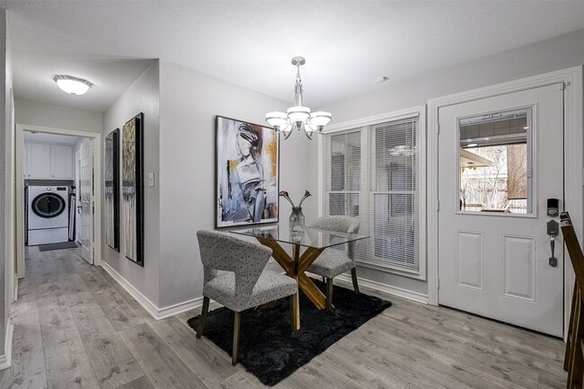 Building Photo - 3719 Danbury Dr