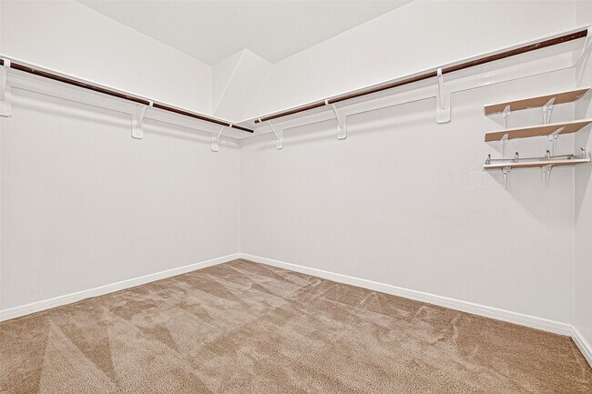 Building Photo - 2030 Stonework Ln