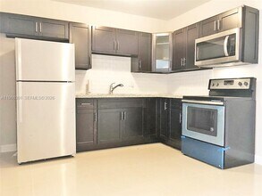 Building Photo - 7650 SW 10th Ct