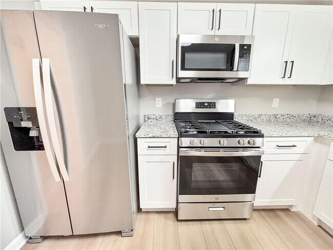 Building Photo - 5907 Brookside Dr SE