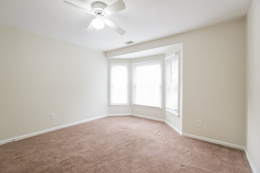 Building Photo - 4118 Huntcliff Dr