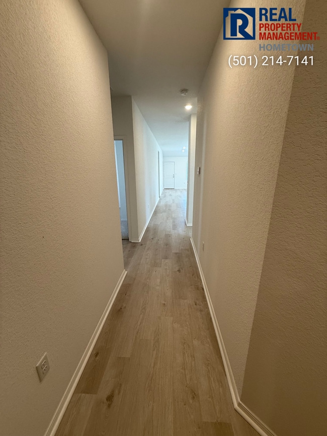 Building Photo - 10 Sourdough Crk Ln