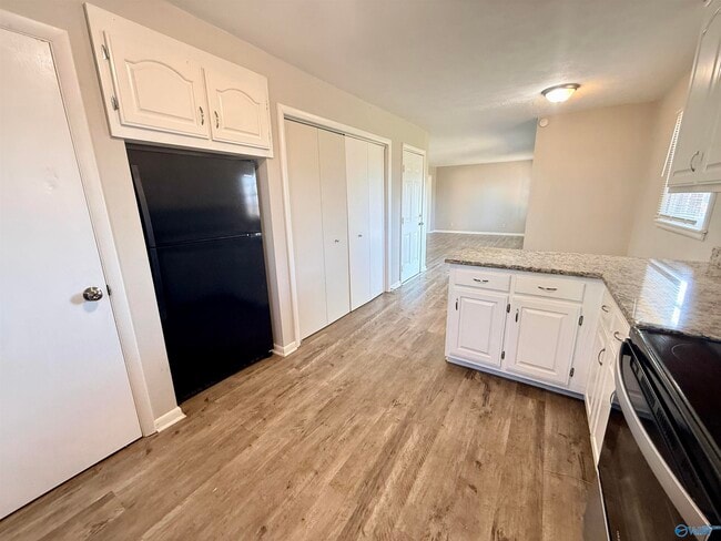 Building Photo - 1576 Hobbs Island Rd SE