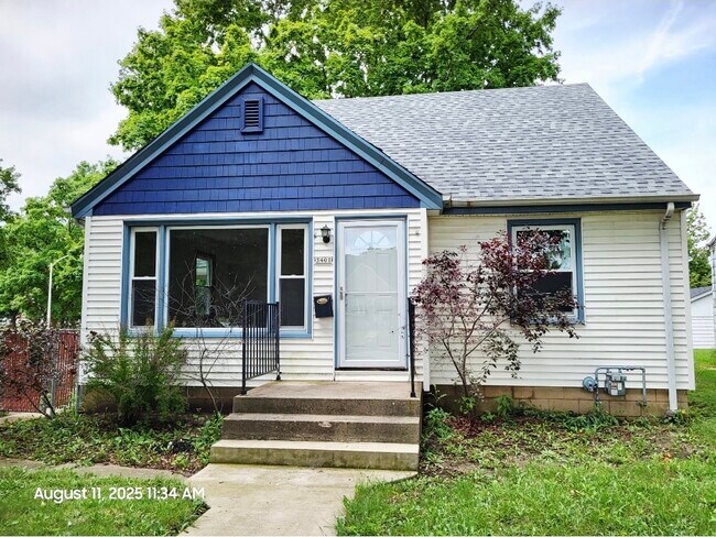 Primary Photo - 3401 N 86th St