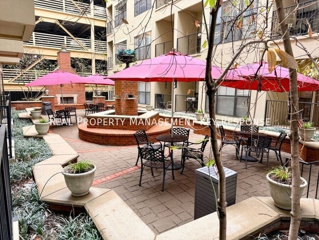 Building Photo - 1803 Broadway-#125