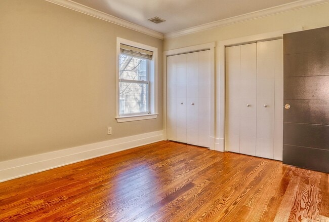 Building Photo - 40 Grant St