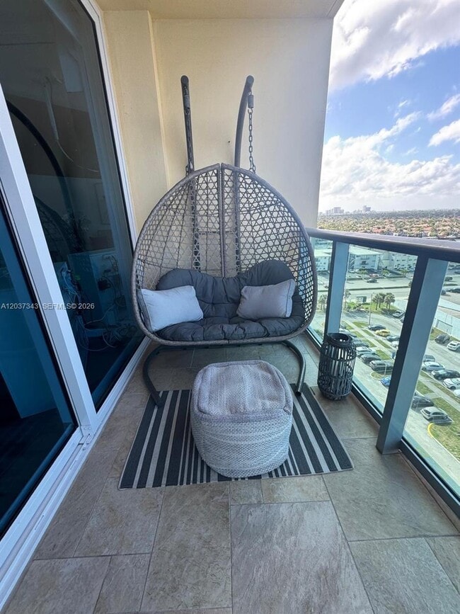 Building Photo - 2501 S Ocean Dr