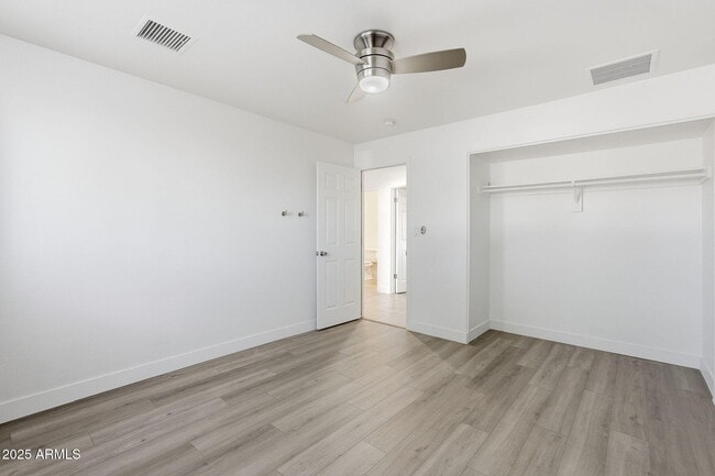 Building Photo - 7921 E Willetta St