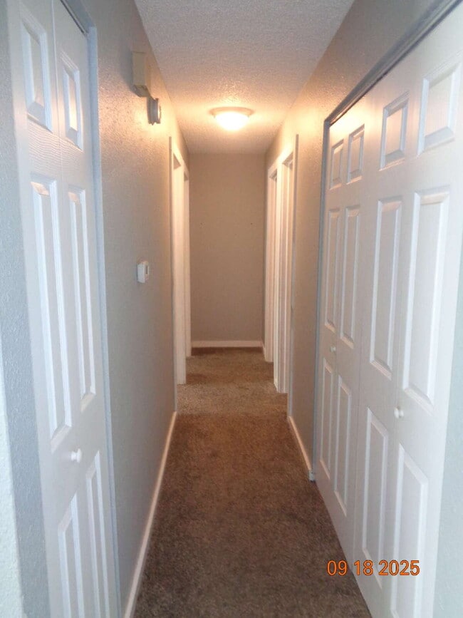 Building Photo - Nicely updated home close to amenities