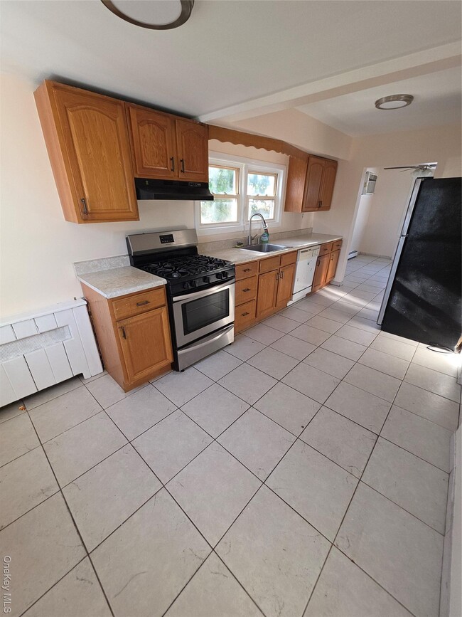 Building Photo - 1075 Harrison St