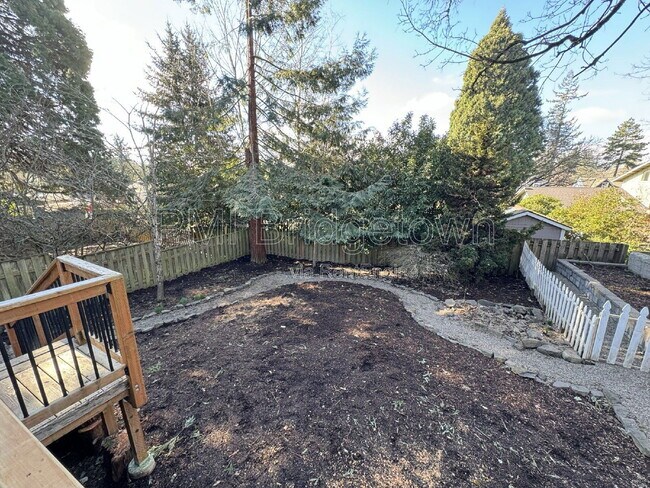 Building Photo - 7315 SW 53rd Ave