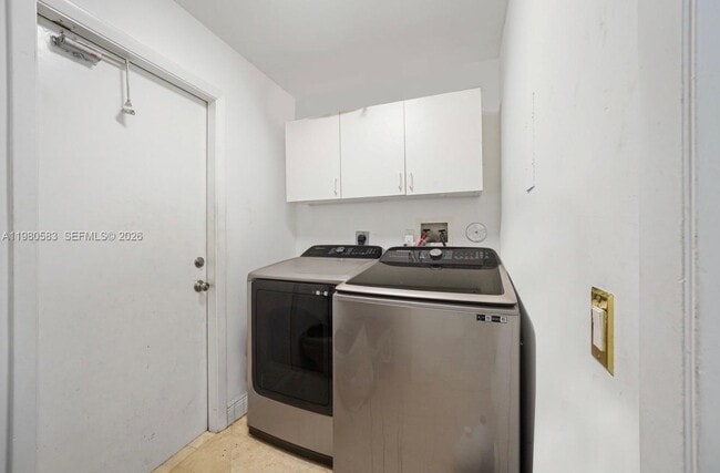 Building Photo - 1400 Meadows Blvd