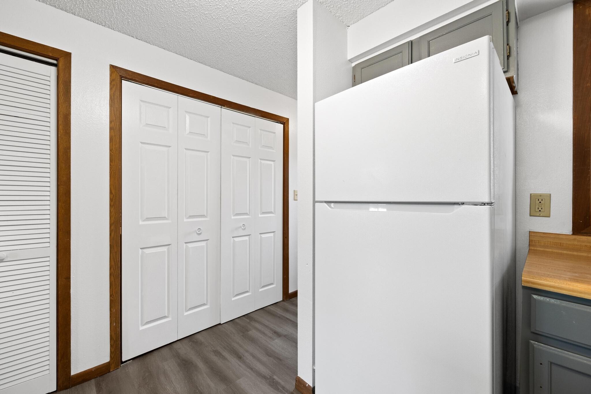 Building Photo - 740 Westwinds Dr