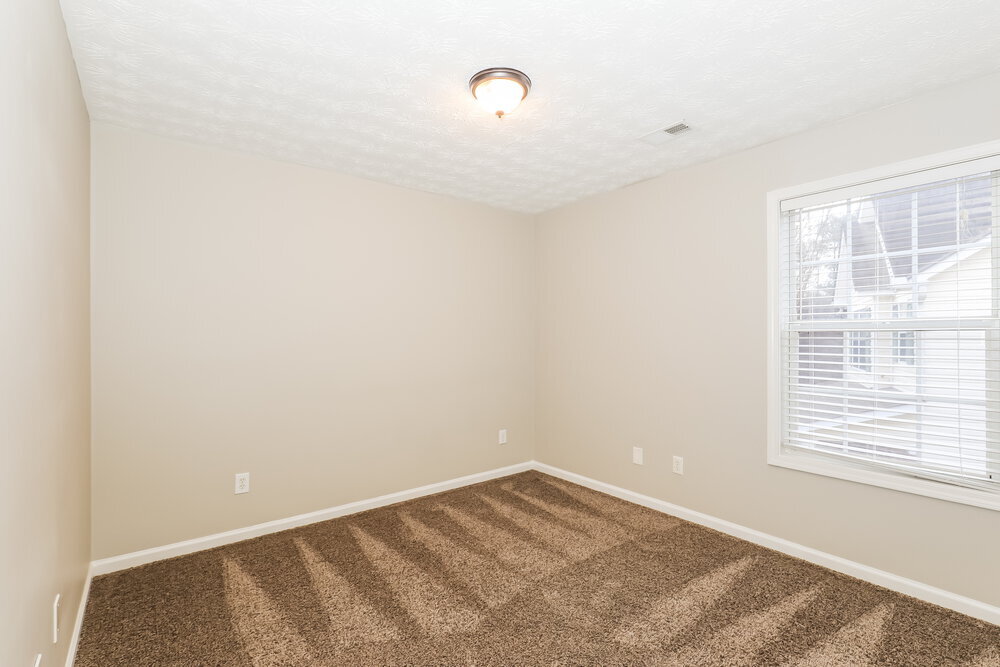 Building Photo - 251 Winthrop Ln