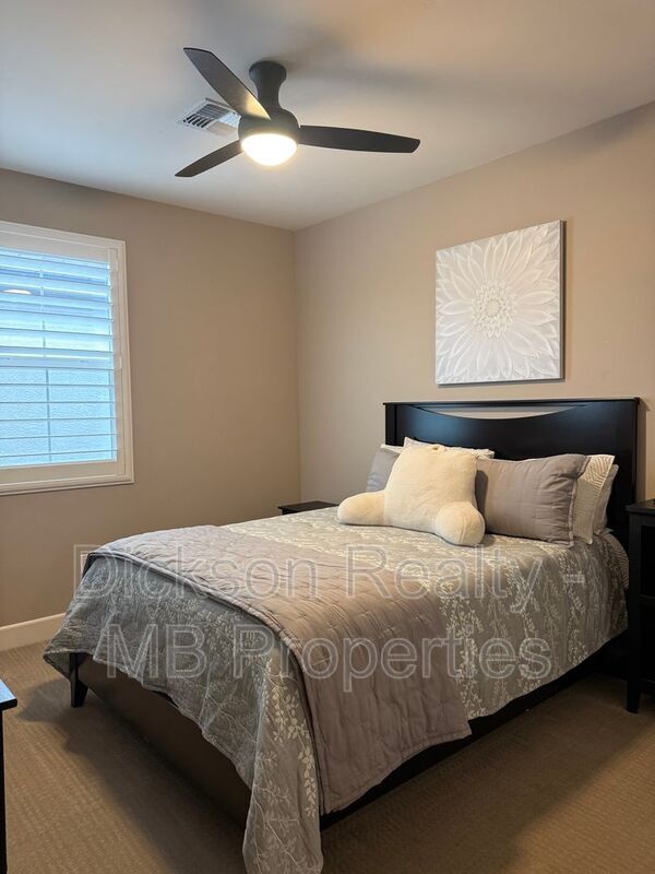 Building Photo - 3325 Show Jumper Ln