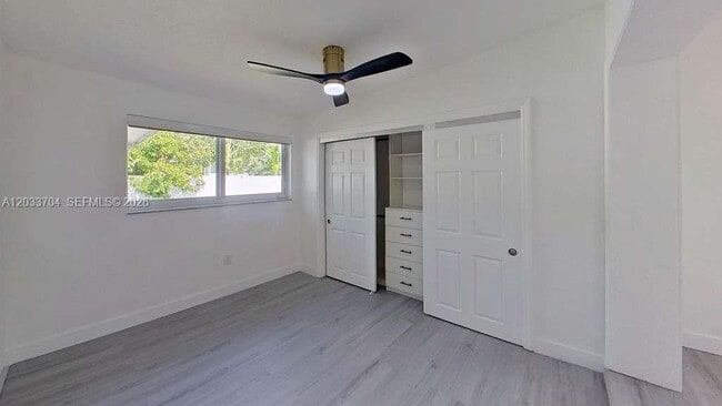 Building Photo - 3030 SW 96th Ave