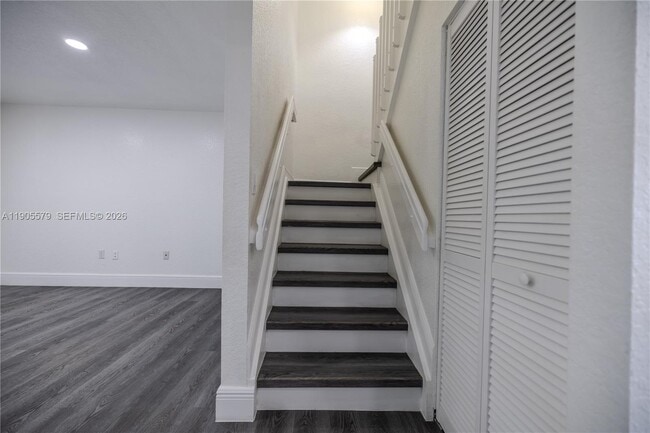 Building Photo - 15330 SW 134th Pl