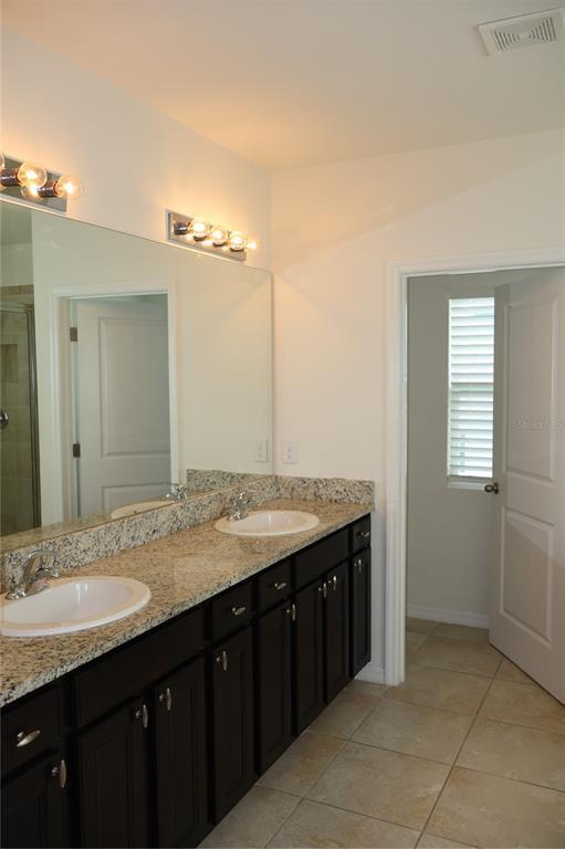 Building Photo - 4540 SW 65th Pl